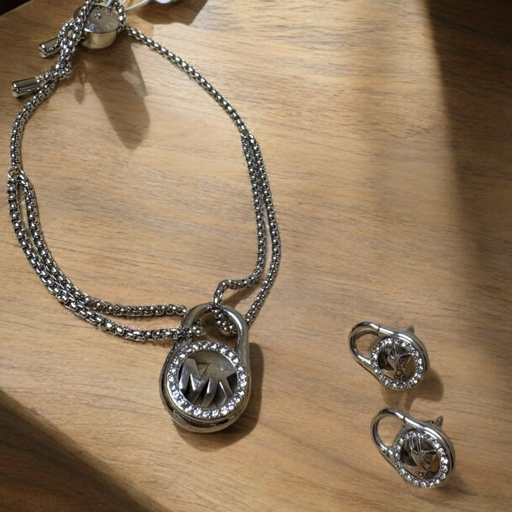 Michael Kors Silver Pave Lock Bracelet NWT + Earrings NWOT - Picture 2 of 2